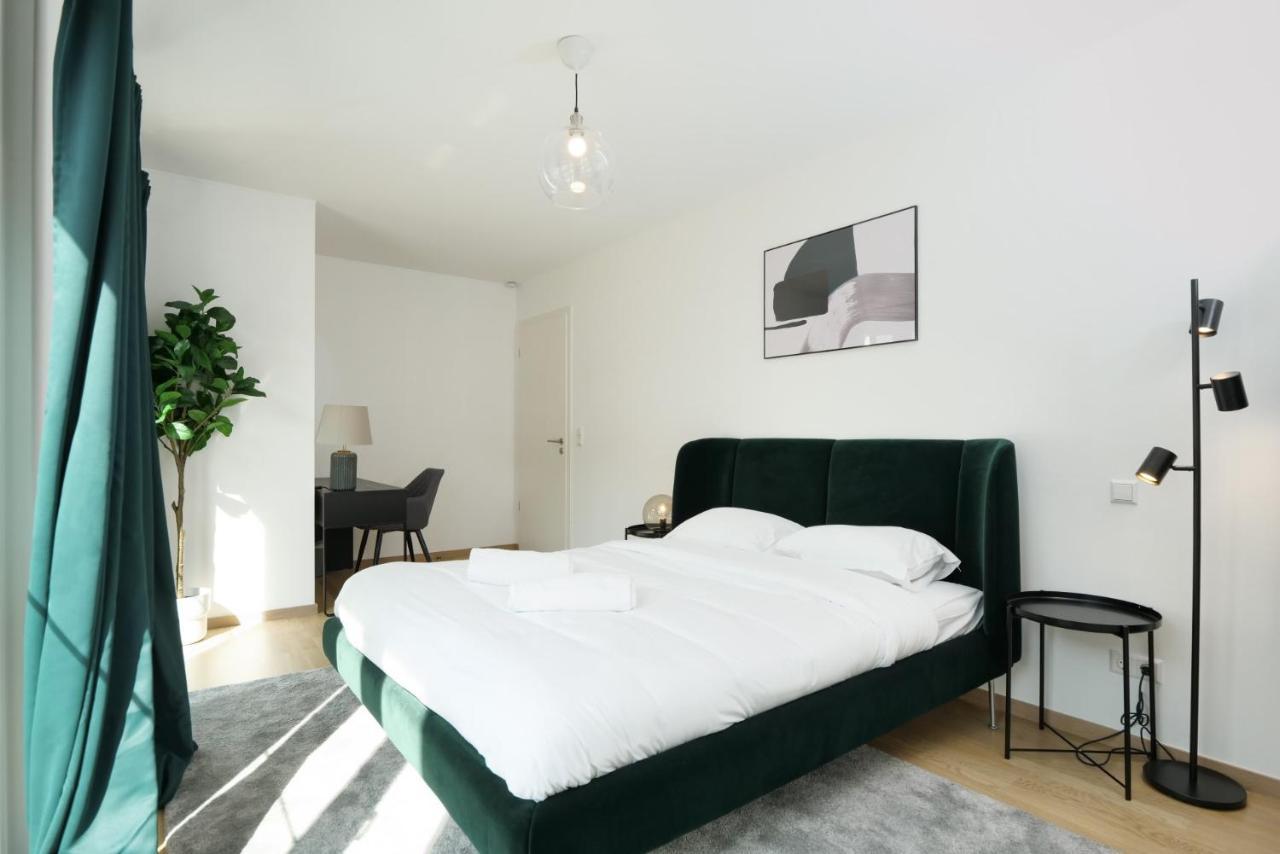 2br Apt 100 M2 W Terrace Garden, Free Pkg- Id-26 *